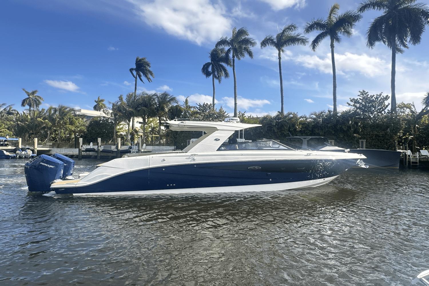 2025 Sea Ray SLX 400 Outboard