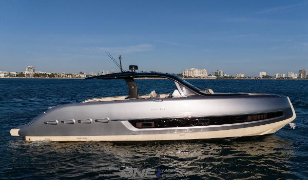 2024 Invictus TT460