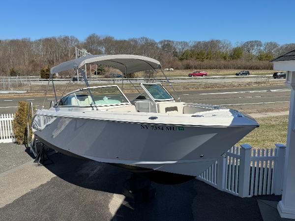 2024 Sailfish 226
