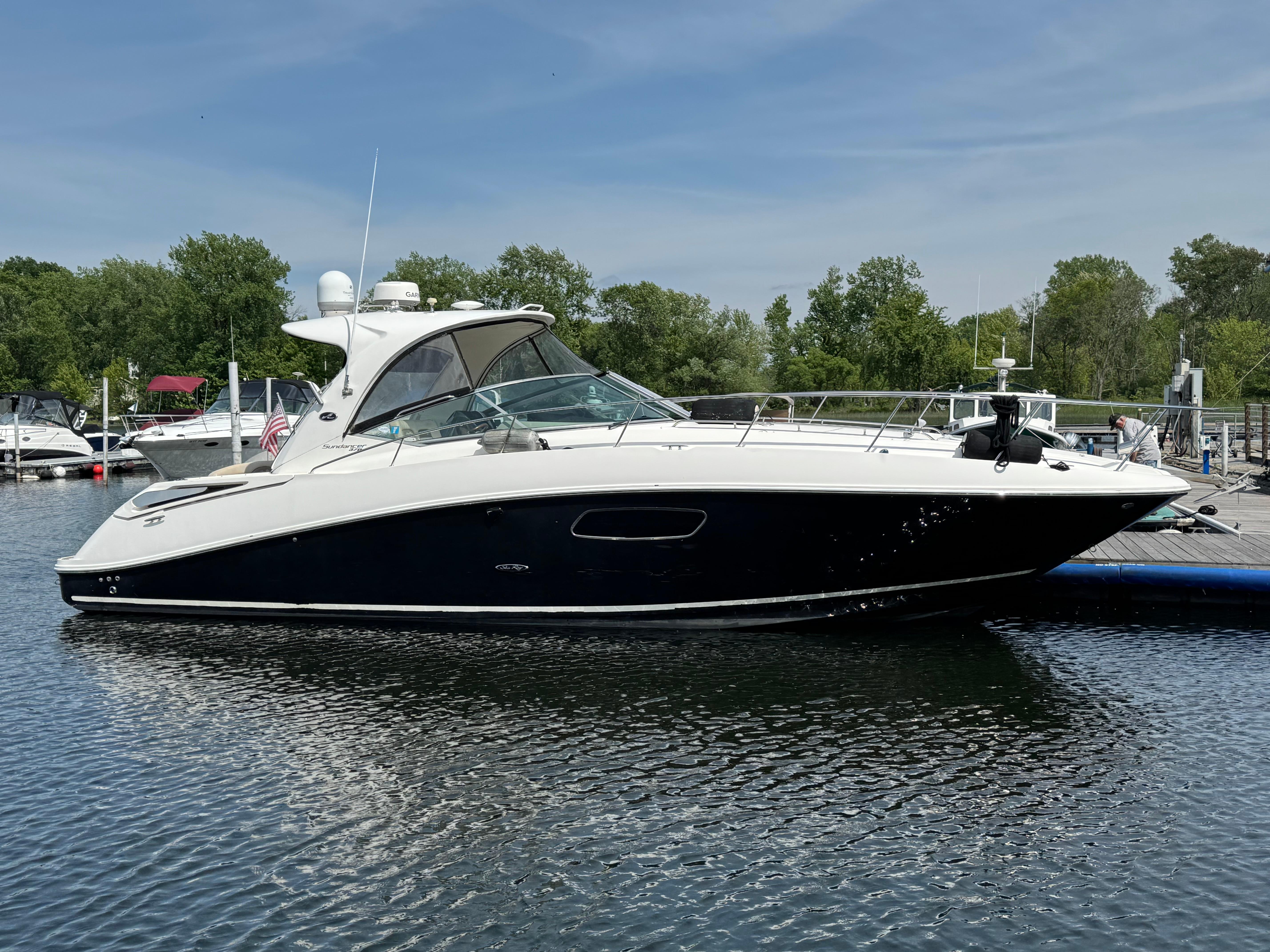 2012 Sea Ray 370 Sundancer