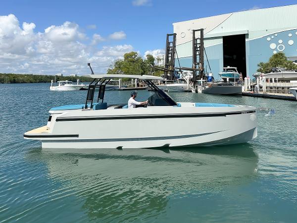 2025 De Antonio Yachts D29