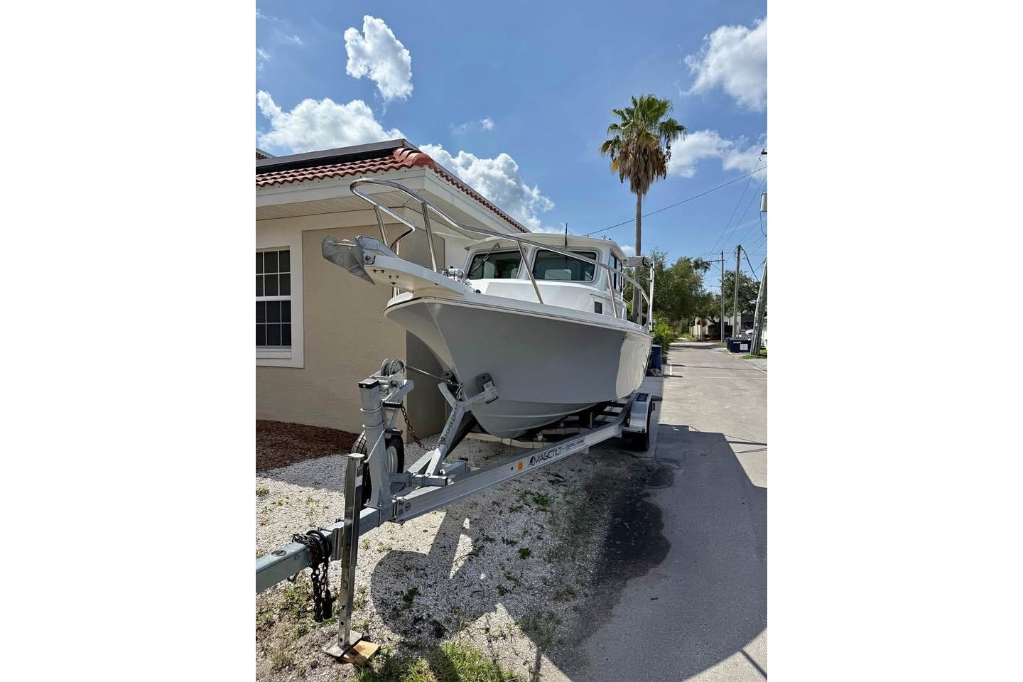 2023 Parker 2120 Sport Cabin