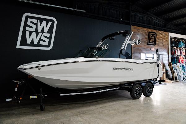 2025 MasterCraft NXT24