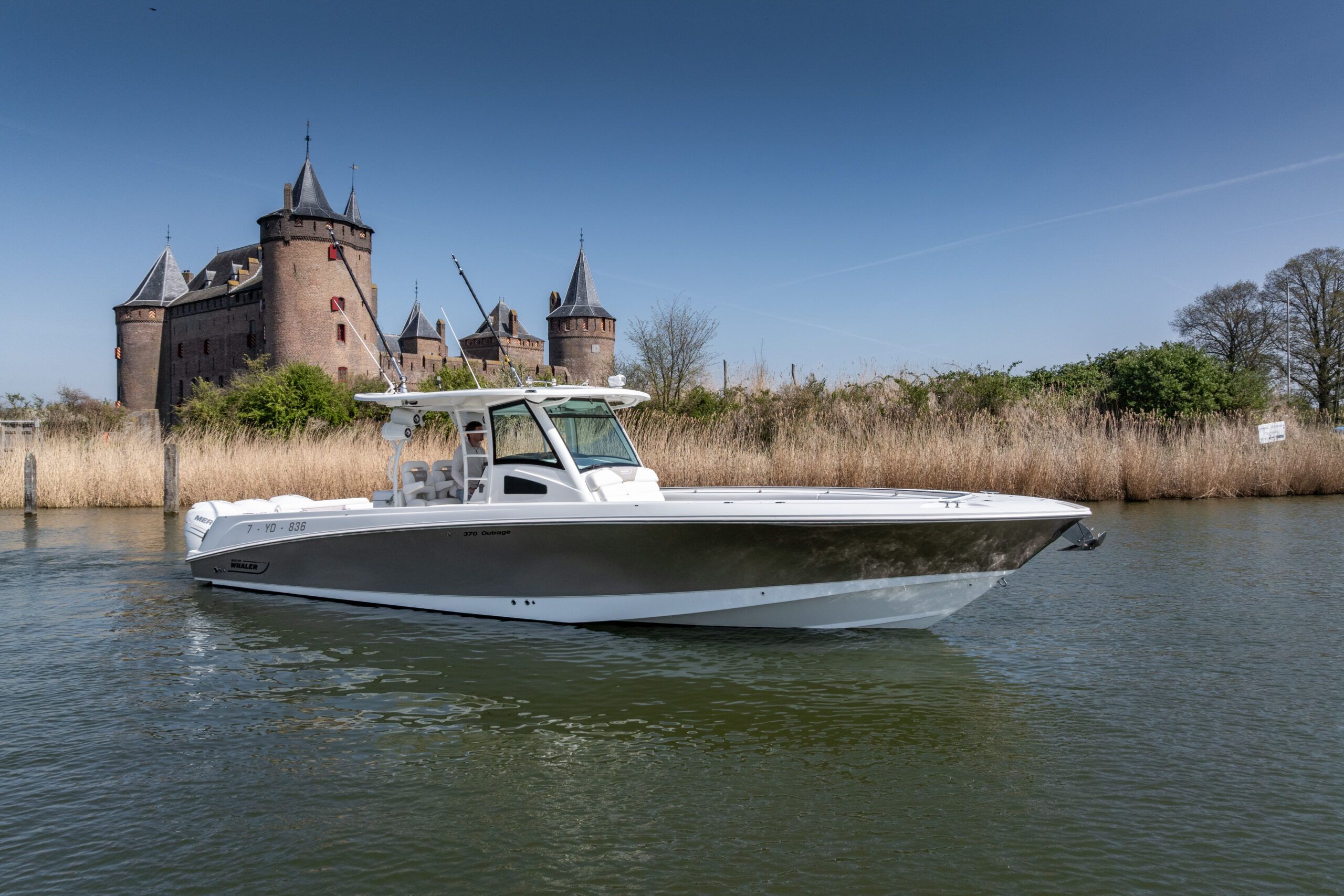 Boston Whaler Whaler 370 Outrage