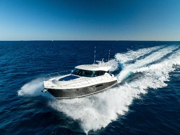 2015 Tiara Yachts C44 Coupe