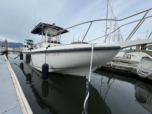2001 Boston Whaler 26 Outrage