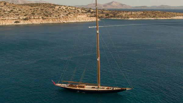 Camper & Nicholsons J Class
