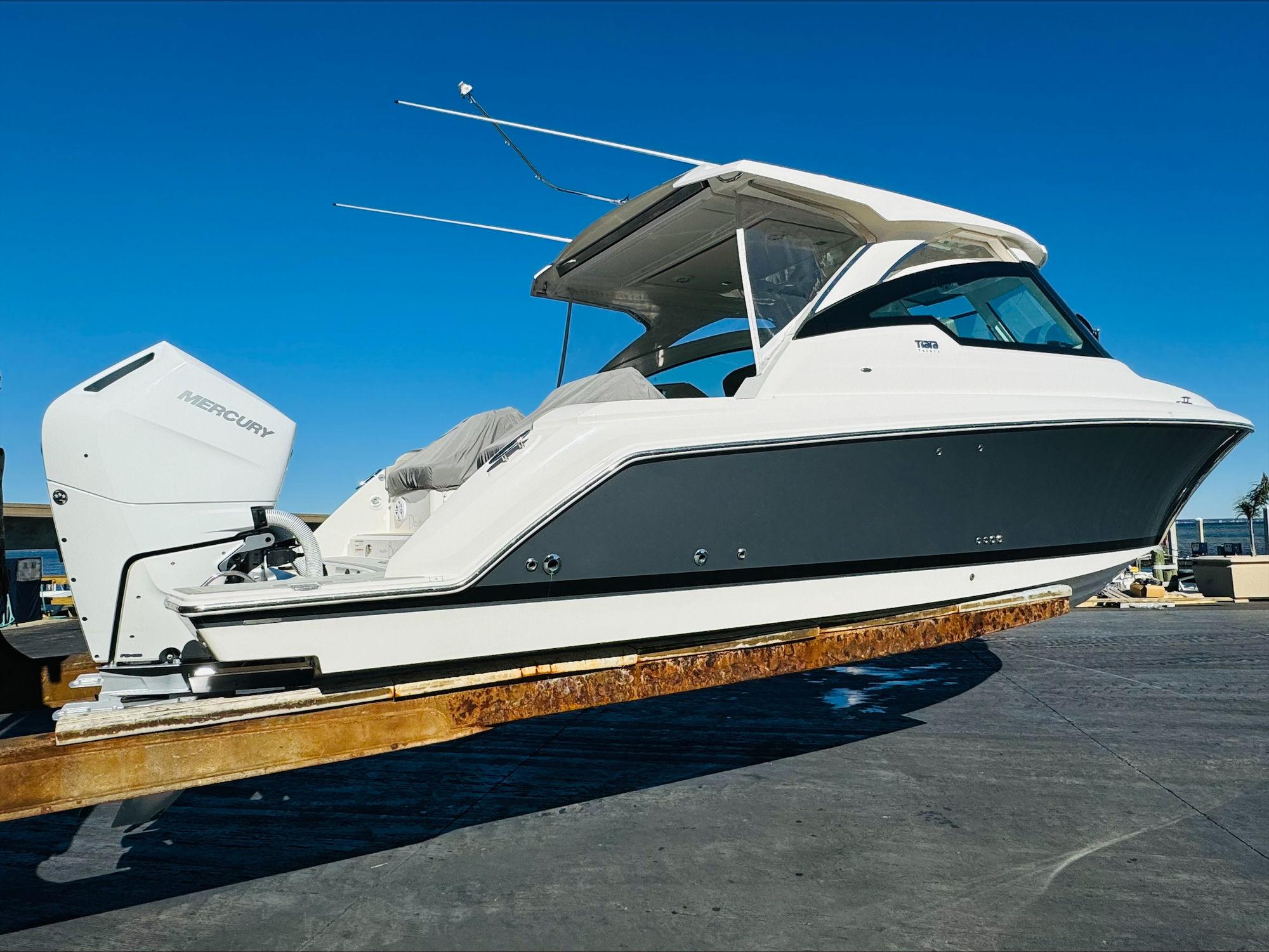 2023 Tiara Yachts 34 LX