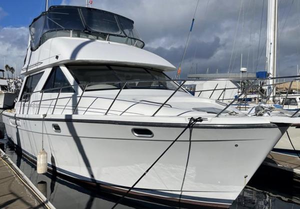 Bayliner 3988