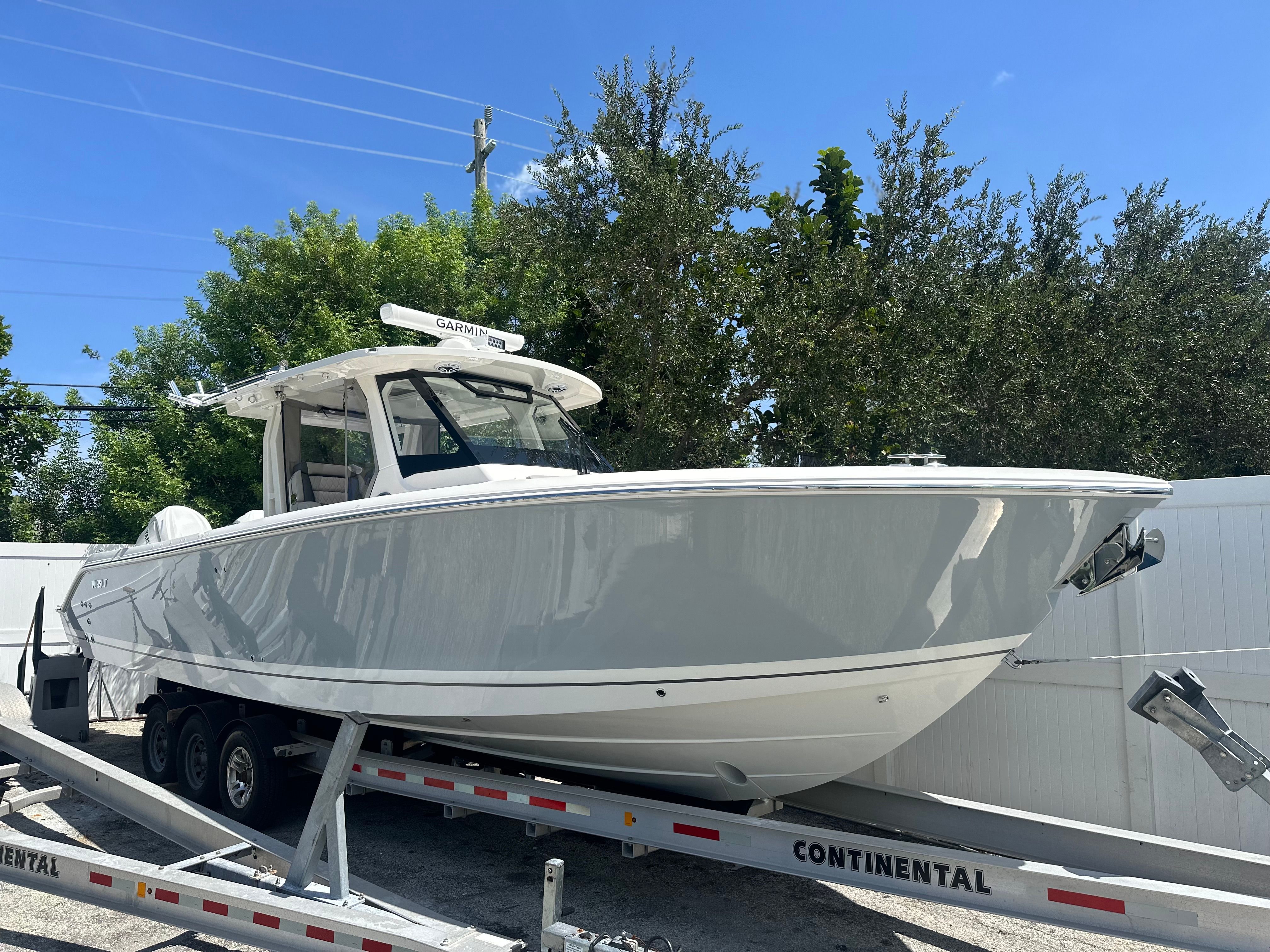 2026 Pursuit S 328 Sport