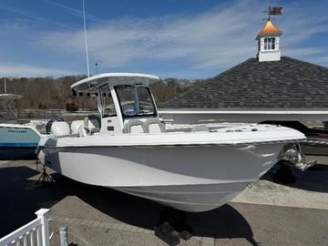 2025 Everglades 285 Center Console