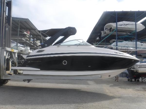 Regal 28 Express Starboard View