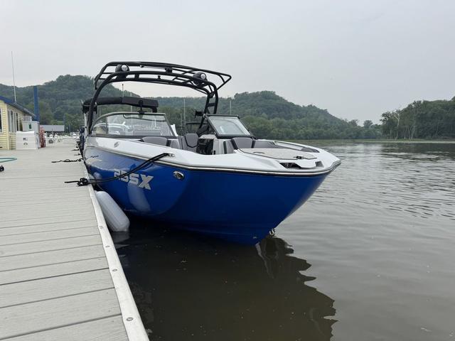 2025 Yamaha Boats 255XD