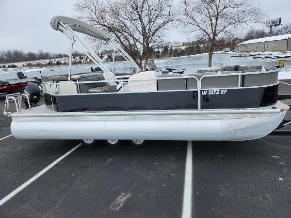 2010 Misty Harbor 2085CR Adventure Cruiser