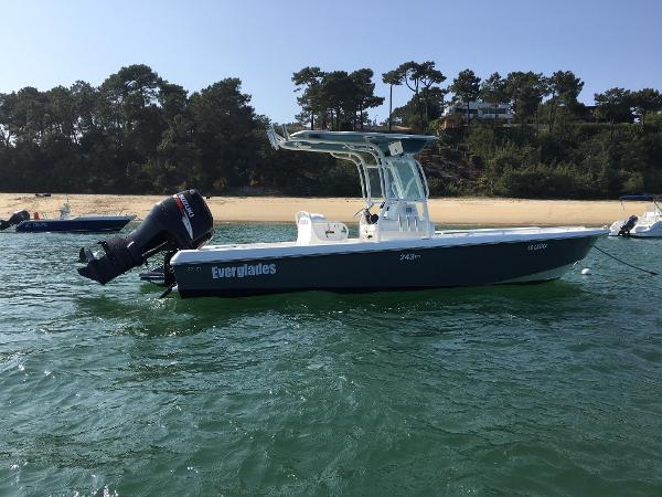 2007 Everglades 243CC