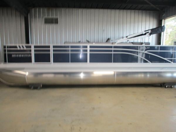 2025 Bennington 23SXFAPG
