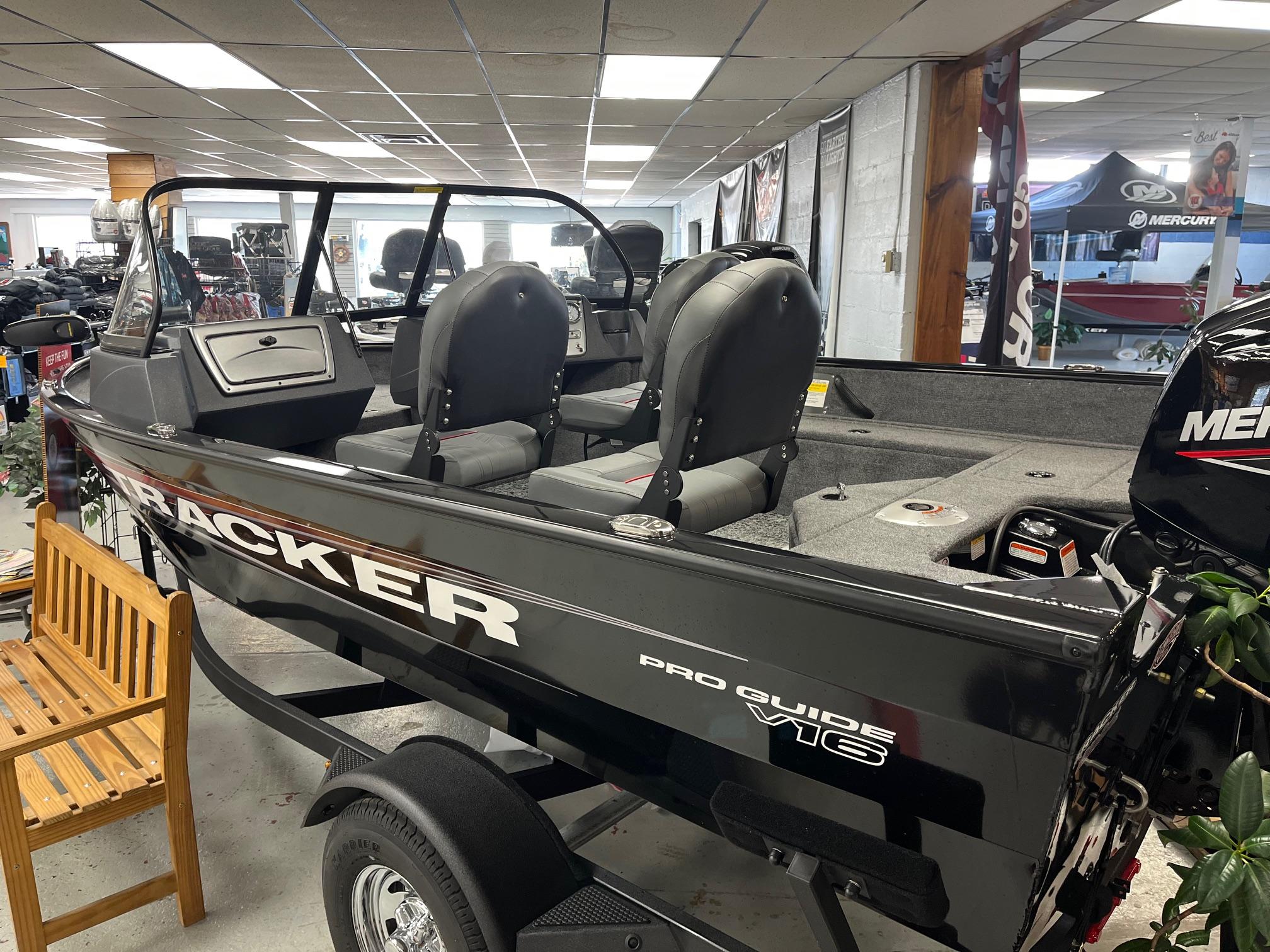 2025 Tracker Pro Guide V-16 WT
