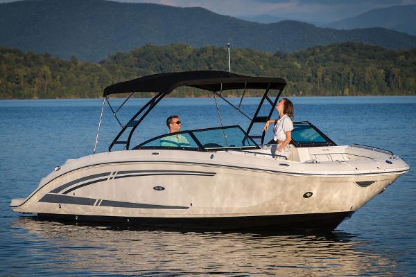 Sea Ray 290 Sundeck Manufacturer Provided Image