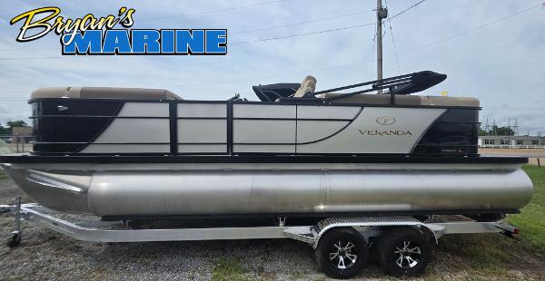Veranda VR22RC XL Tri-Toon 2025 Veranda VR22RC XL Tri-Toon pontoon boat on trailer at Bryan's Marine.