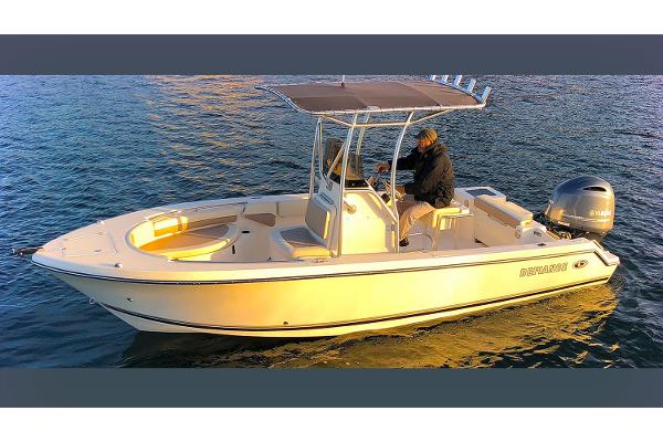 2025 Defiance Catalina 210