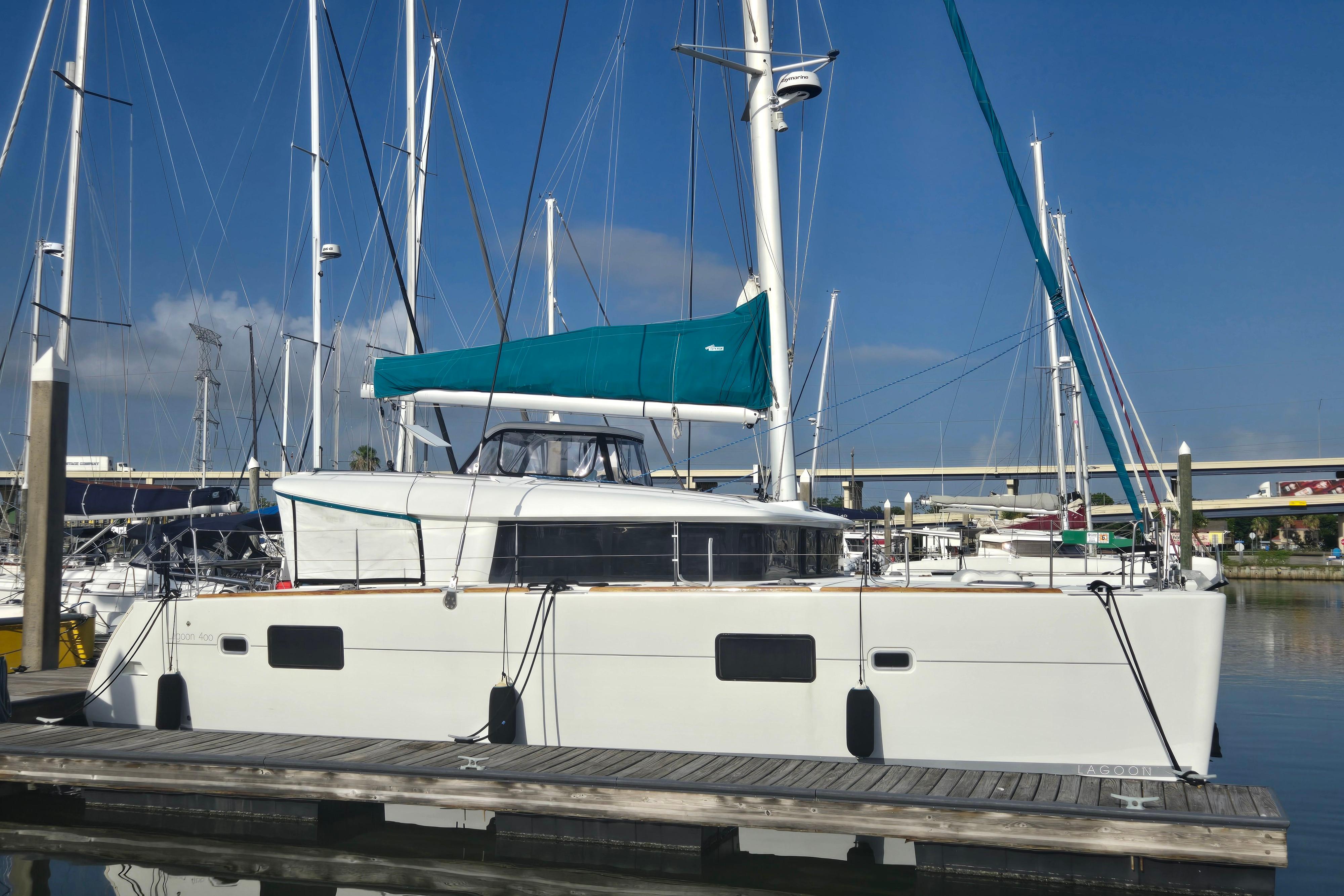 2011 Lagoon 400