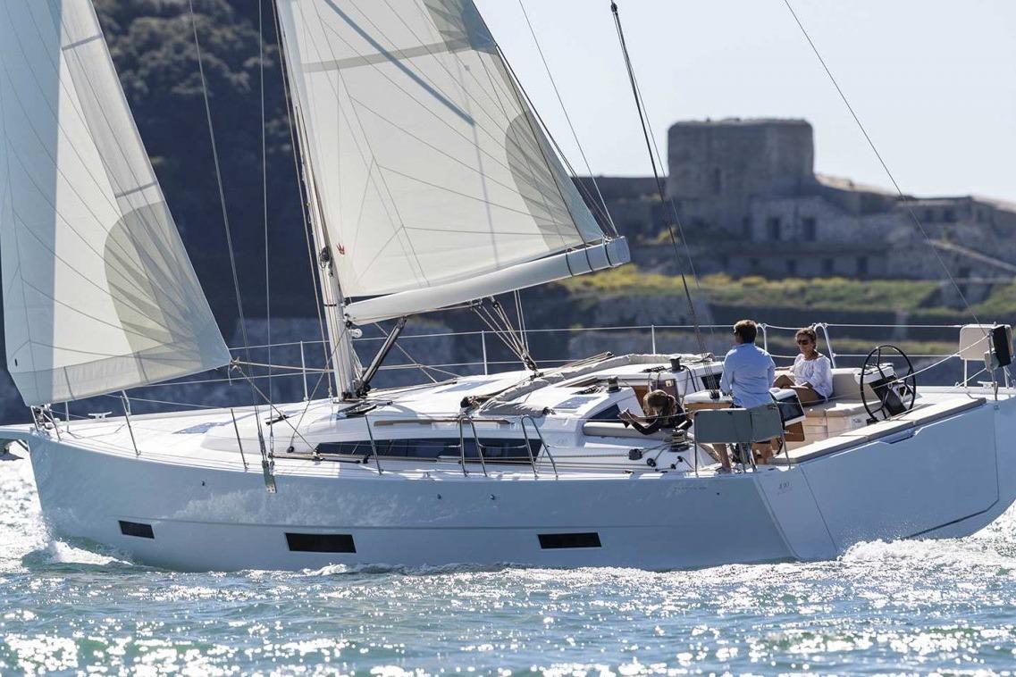 2023 Dufour 430
