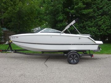 2023 Four Winns H1