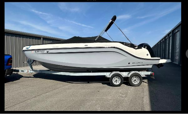 Bayliner boats shop for sale