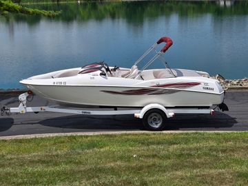 2001 Yamaha Boats LS2000