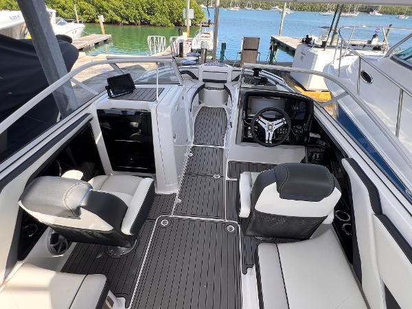 2019 Yamaha Boats 242 Limited S E-Series