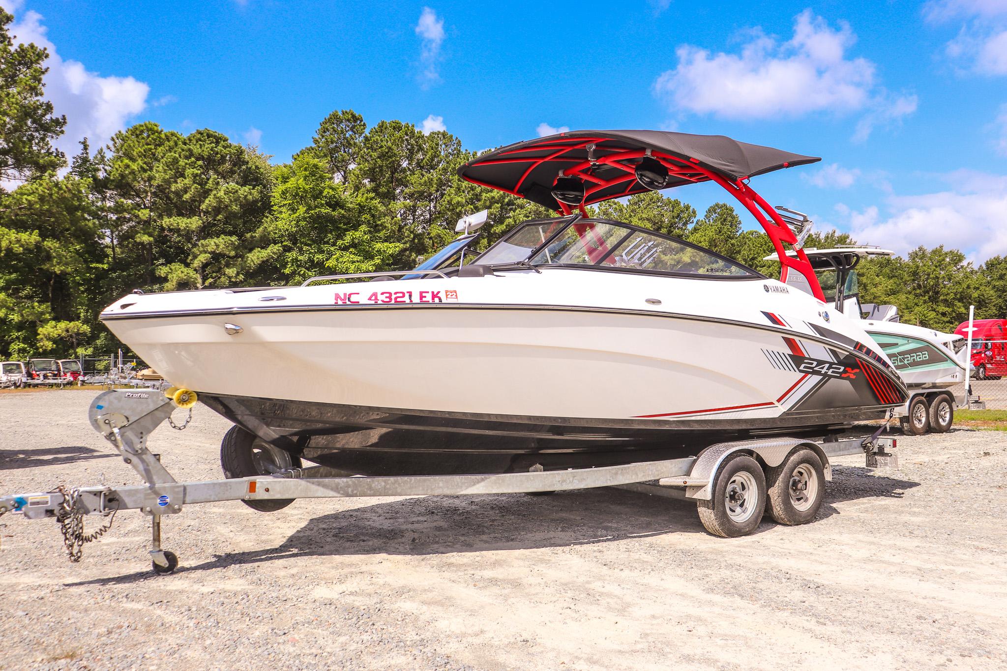 2019 Yamaha Boats 242X E-Series