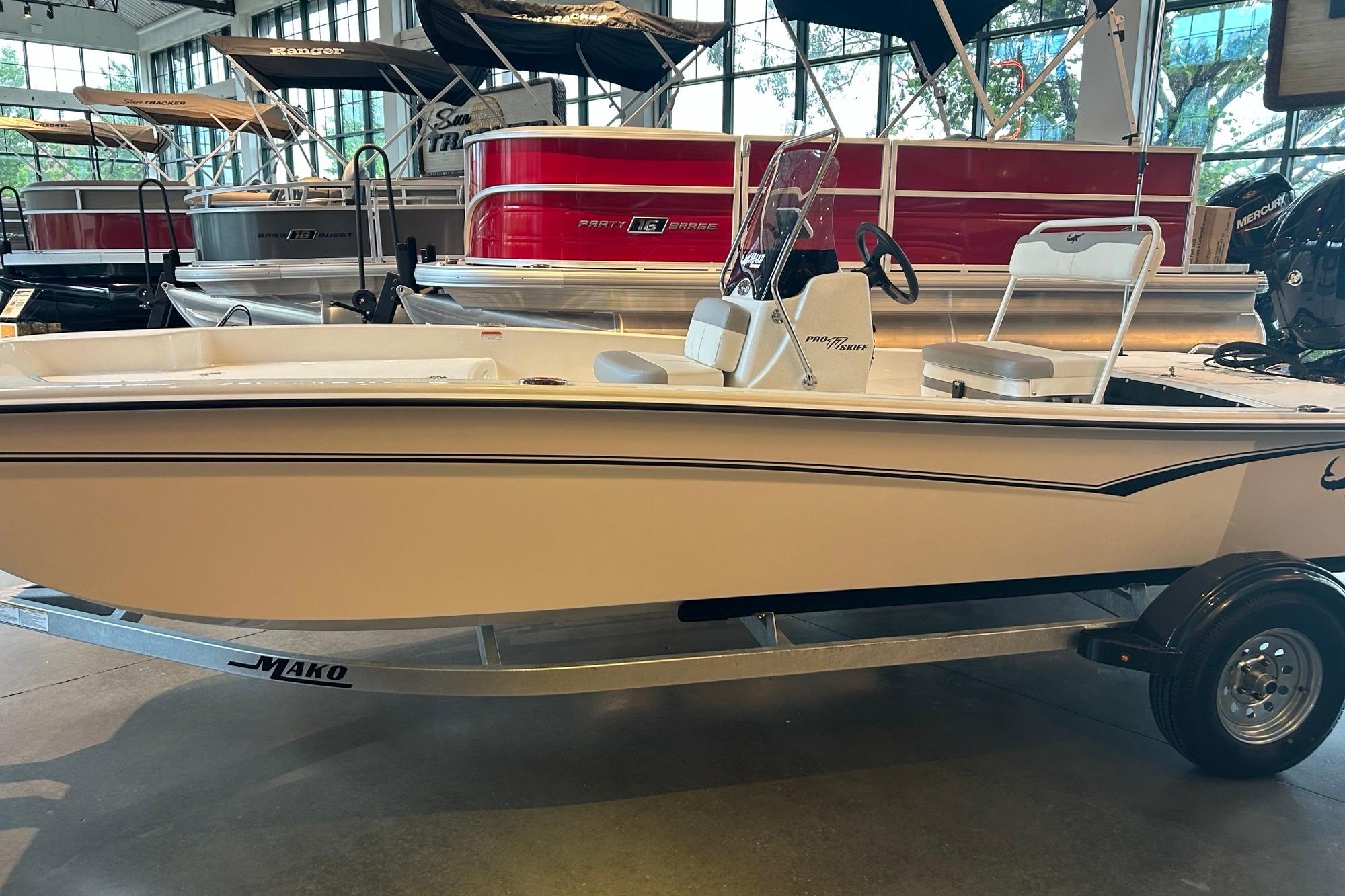 2026 Mako Pro Skiff 17 CC