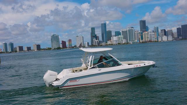 2023 Boston Whaler 240 Vantage