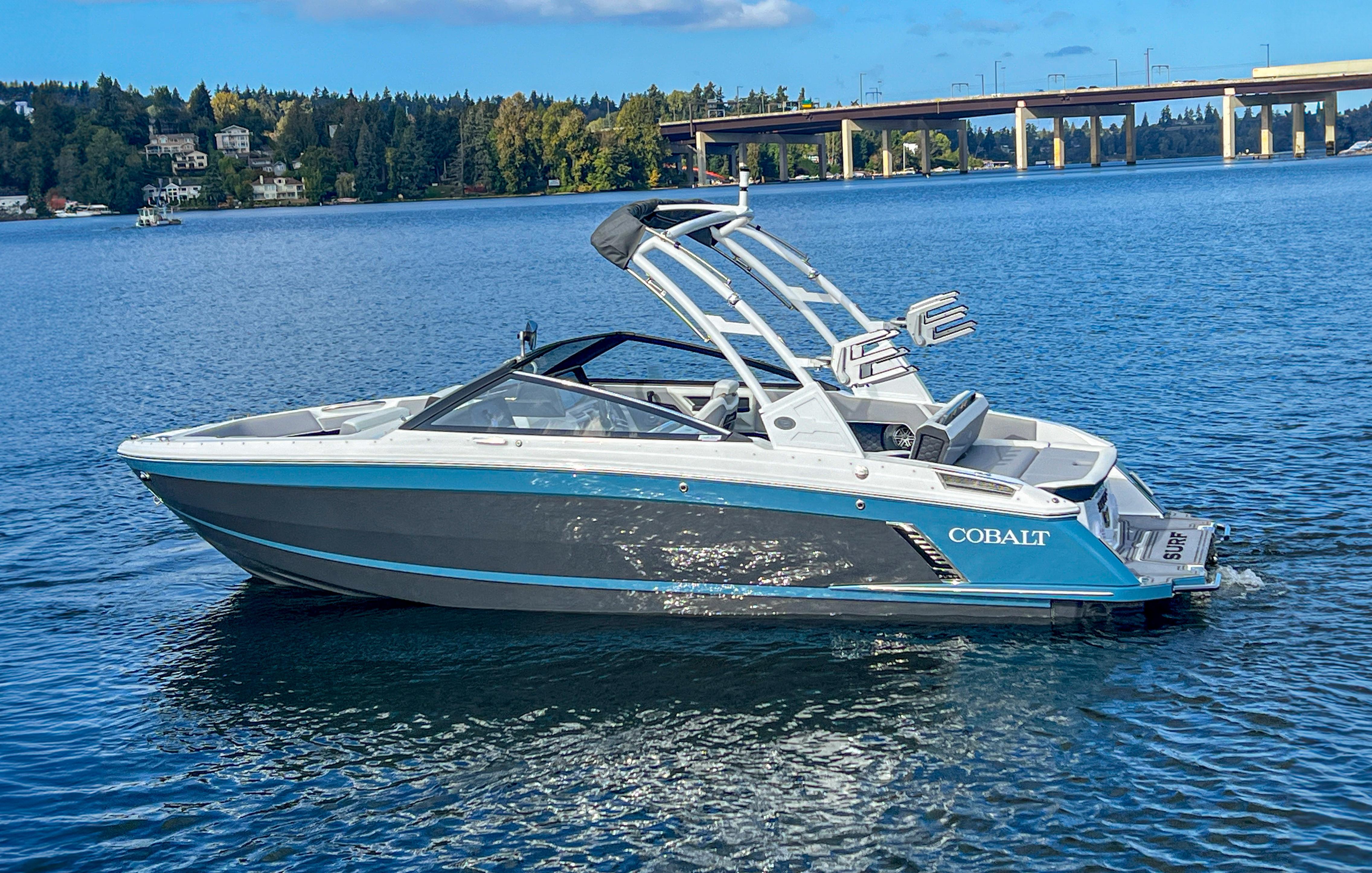 Cobalt R4 Surf