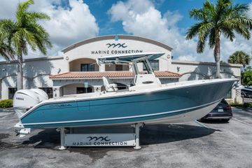 2025 Cobia 285 Center Console