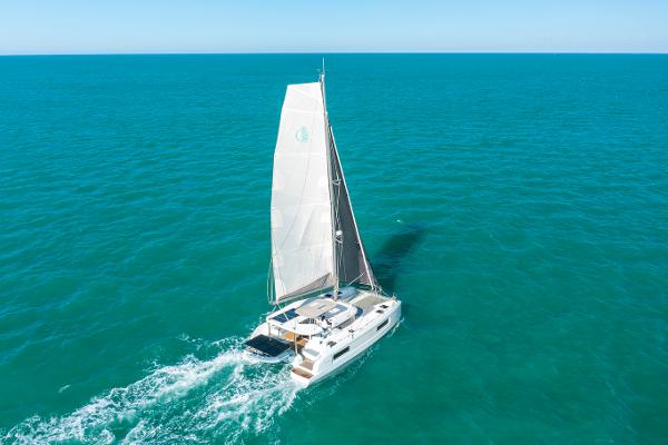 2025 Lagoon 38