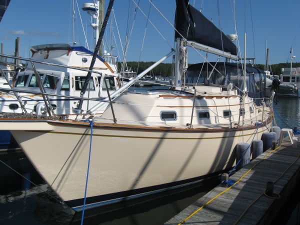 1994 Island Packet 32