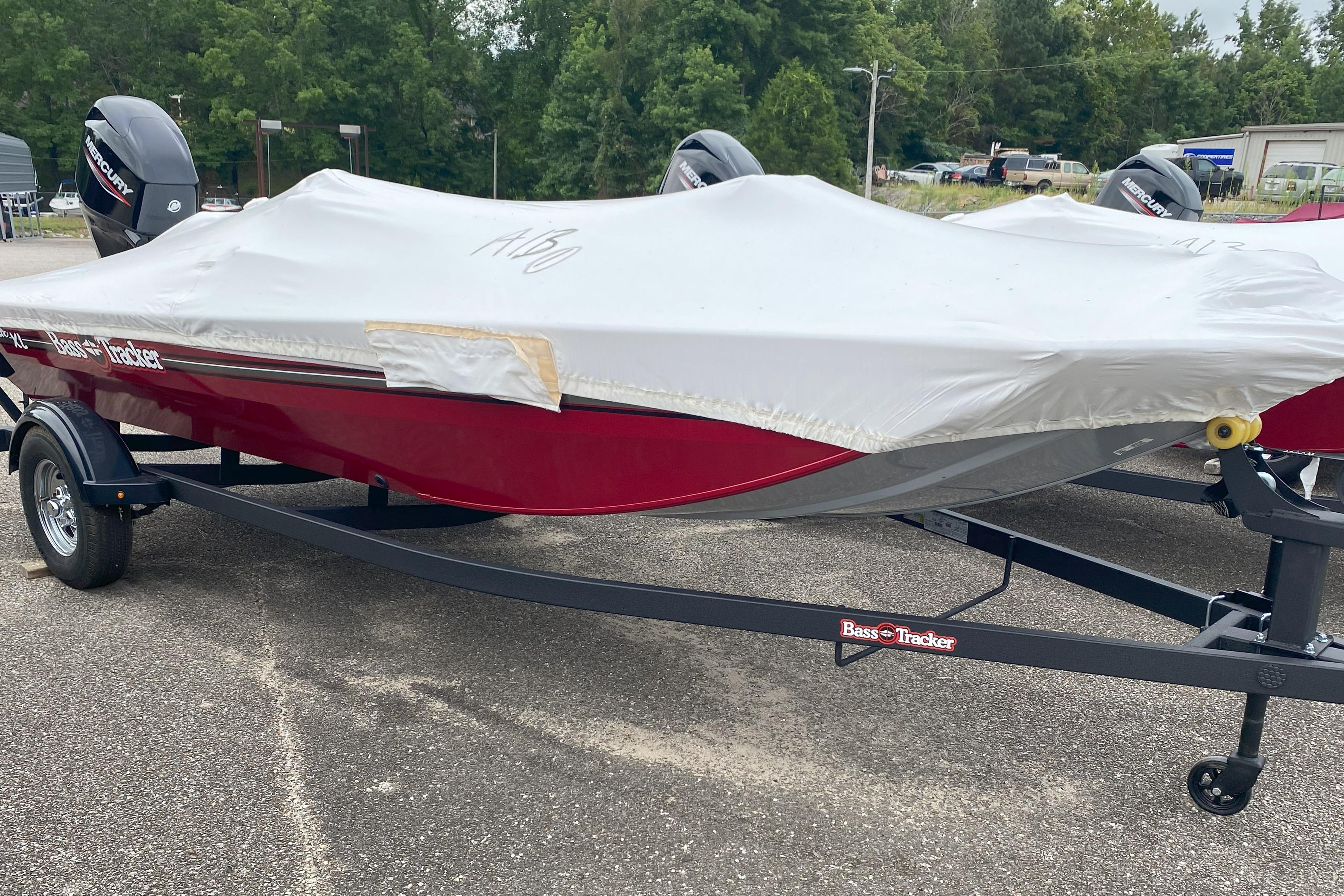 2026 Tracker Bass Tracker Classic XL