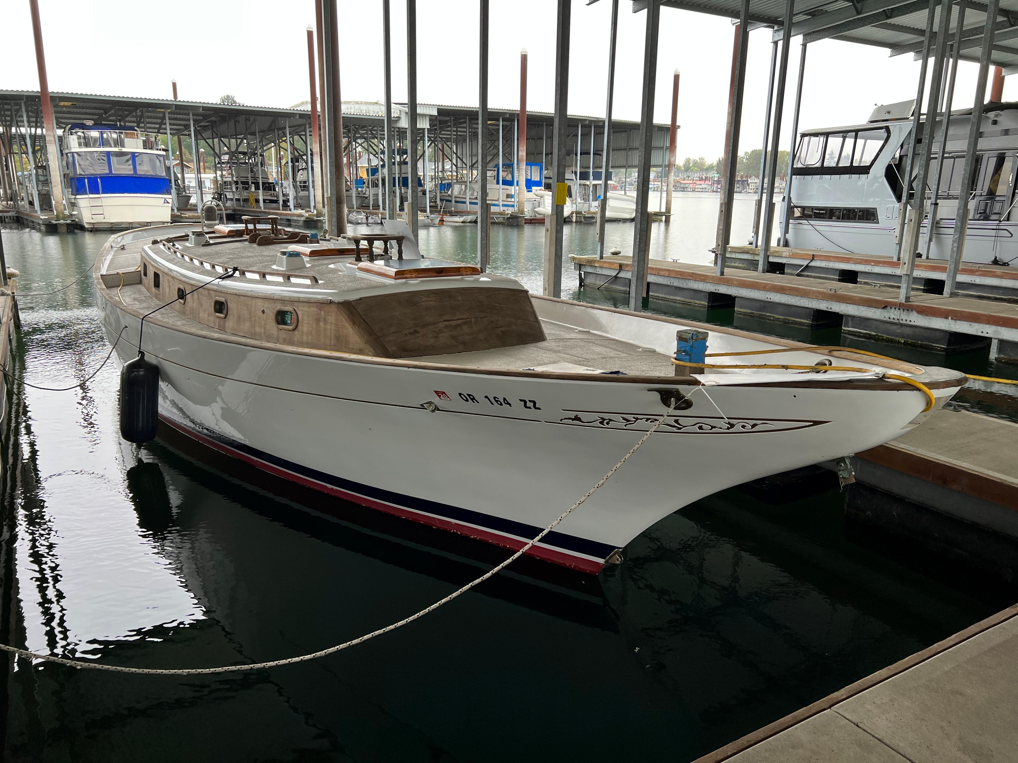 43 foot sailboat price