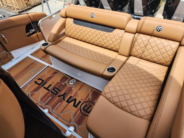 2024 Mystic Powerboats M3800