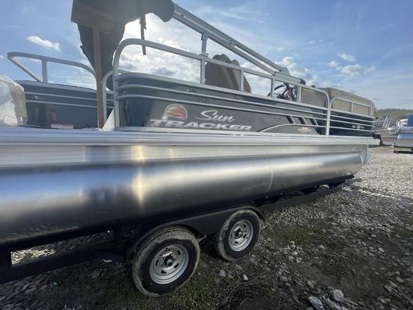 Sun Tracker SportFish 20 DLX