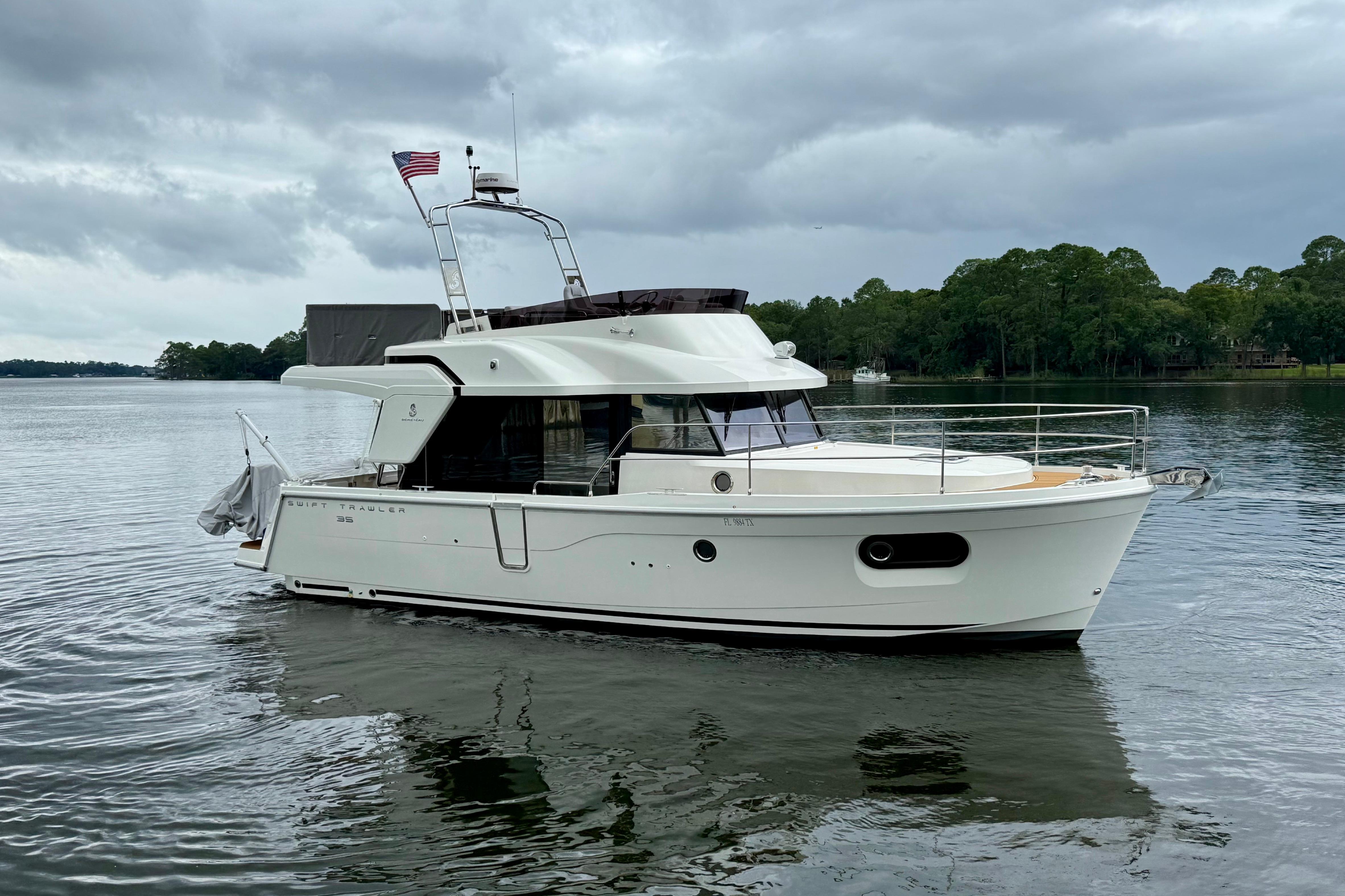 2025 Beneteau Swift Trawler 35