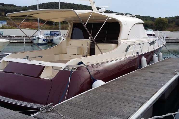 2004 Mochi Craft Dolphin 51'