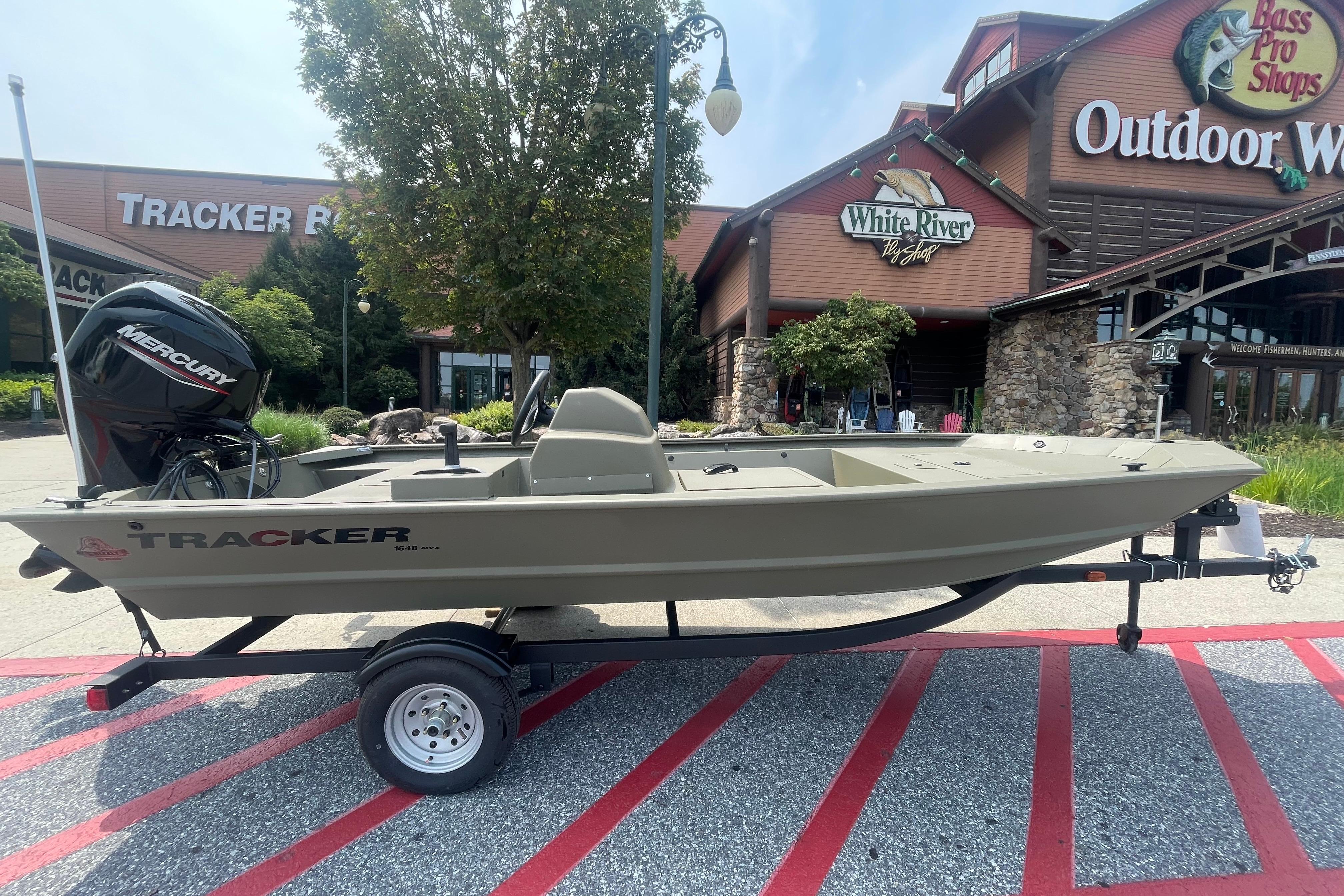 2026 Tracker Grizzly 1648 SC
