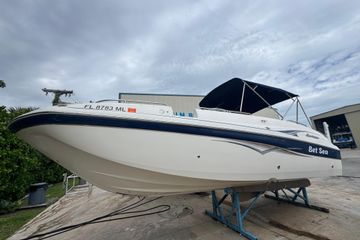 2004 Hurricane 2600