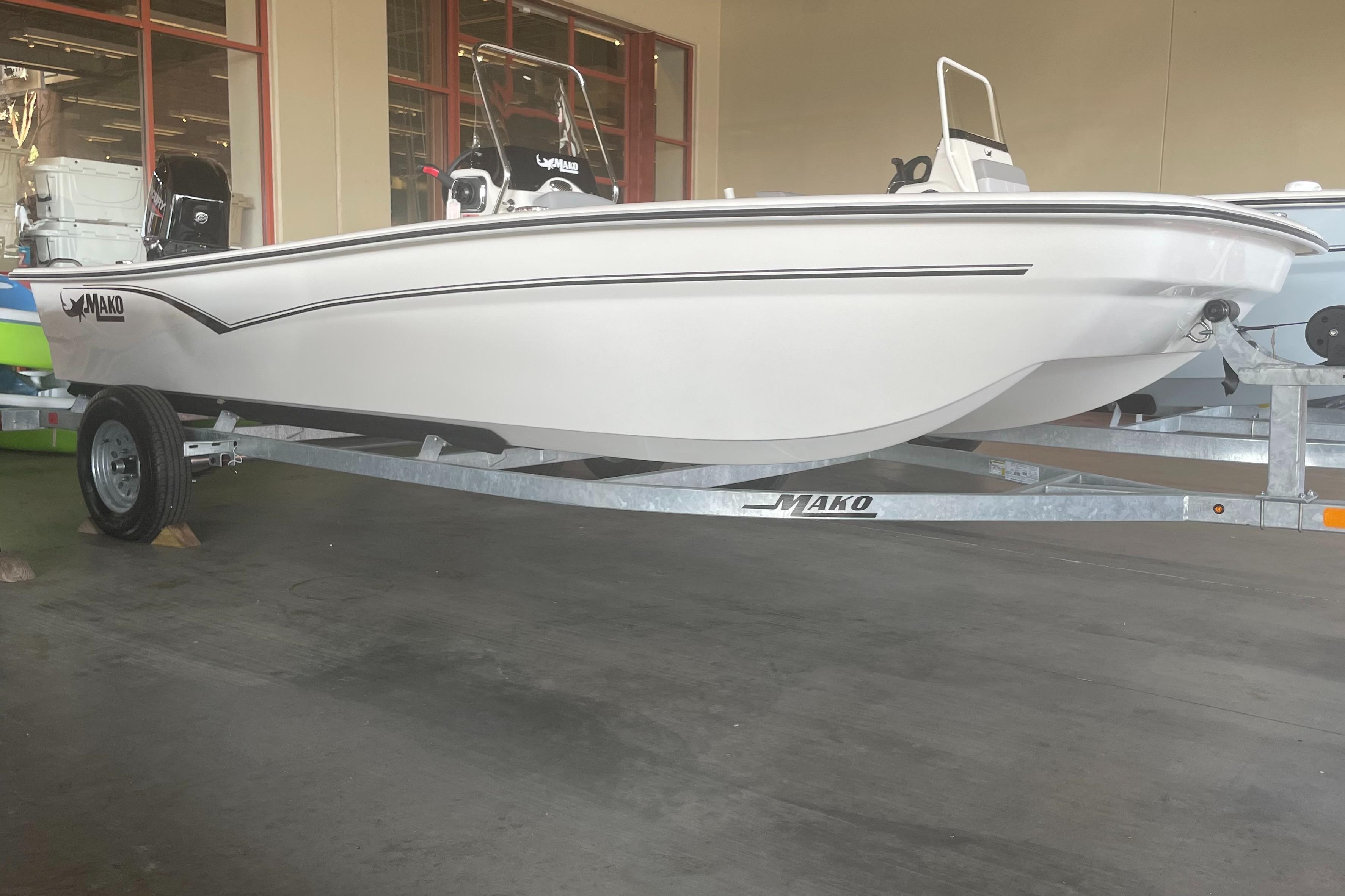 New 2023 Mako Pro Skiff 17 CC in Fort Worth, TX