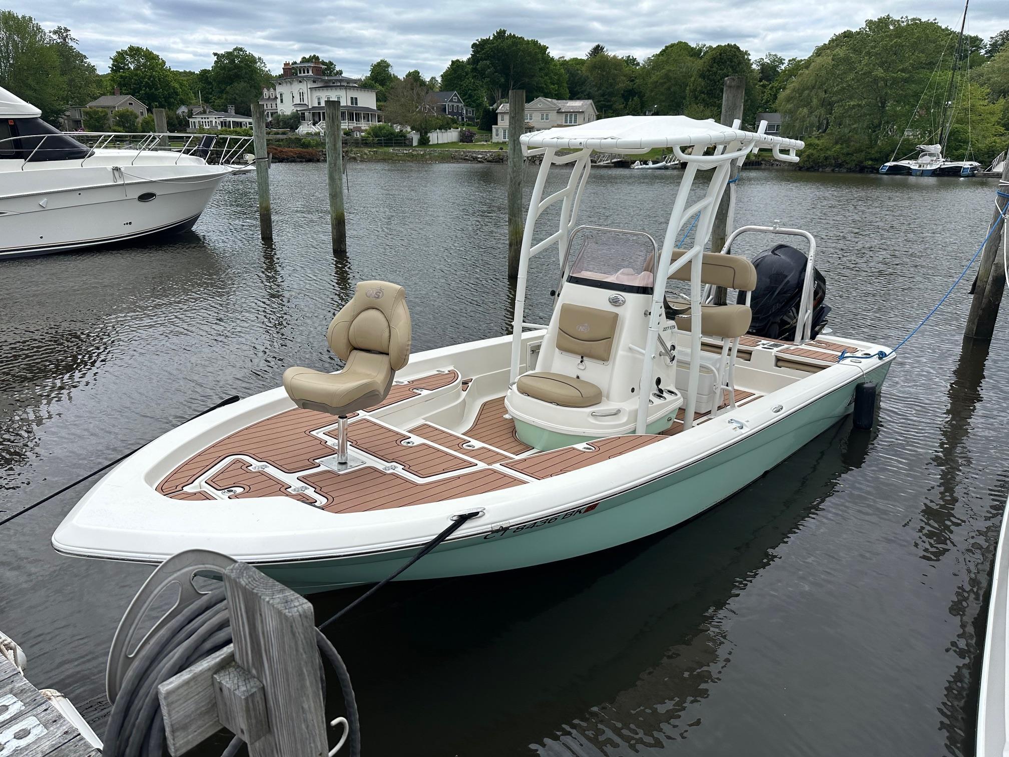 2019 NauticStar 227 XTS