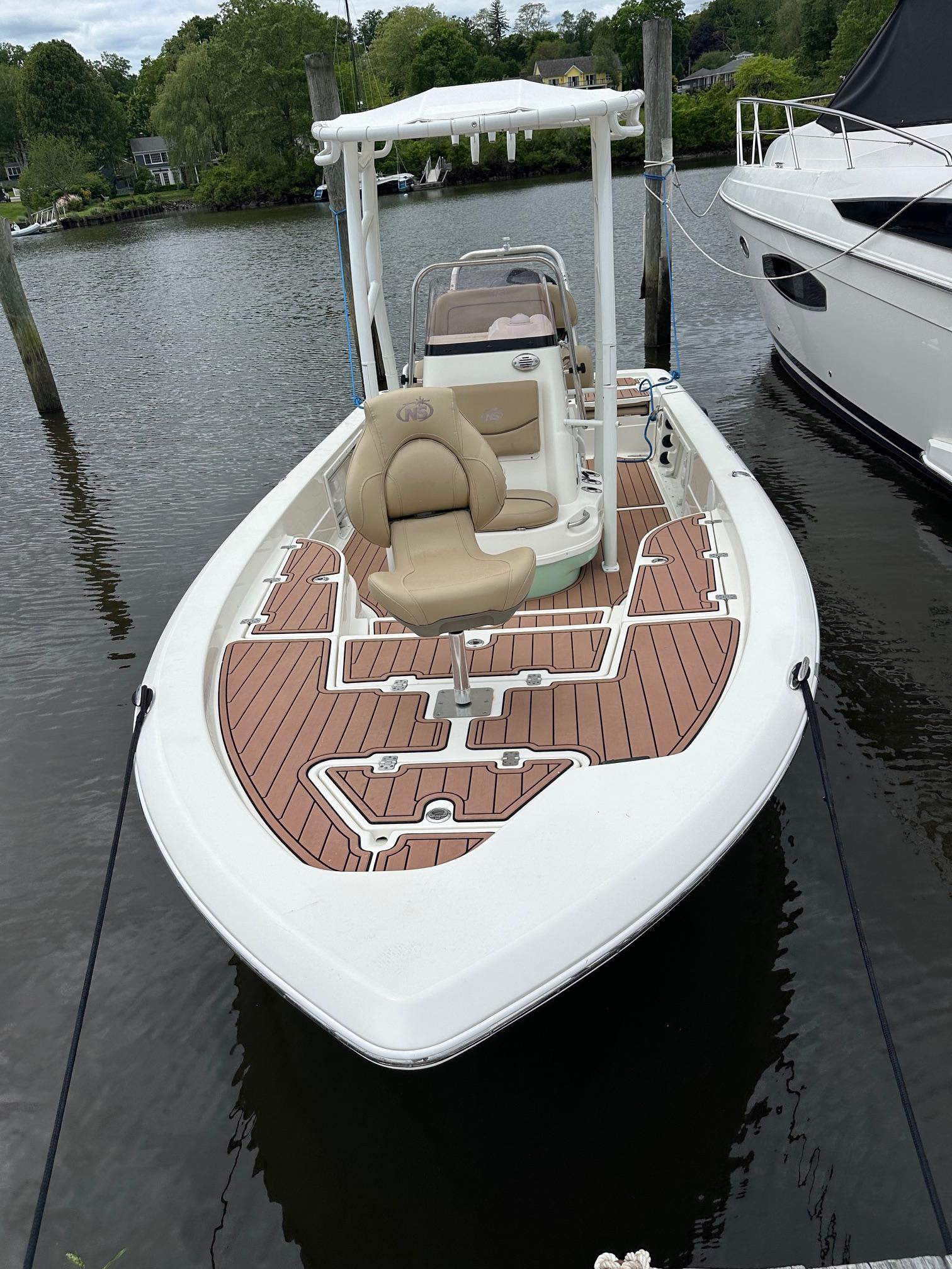 2019 NauticStar 227 XTS