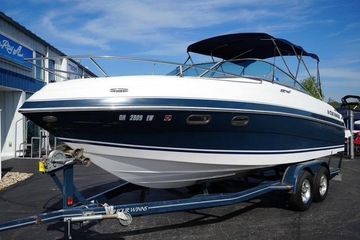 2004 Four Winns 245 Sundowner
