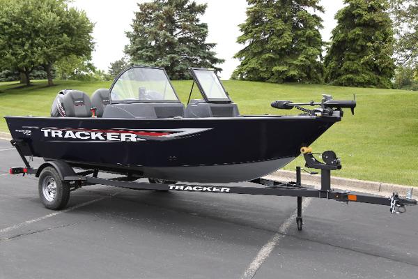 2025 Tracker Pro Guide V-16 WT